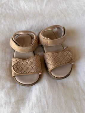 Consciously Baby Leather Woven Sandals Size 5